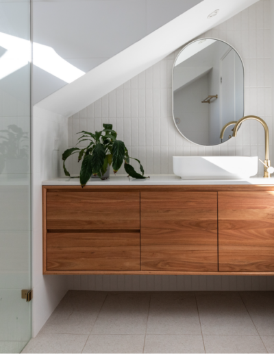 Réalisation salle de bain vanité en bois sur mesure